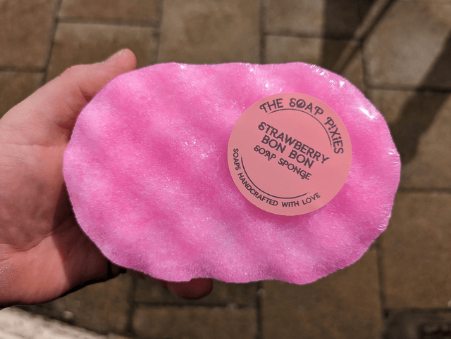 Strawberry Bon Bon Soap Sponge (150g)